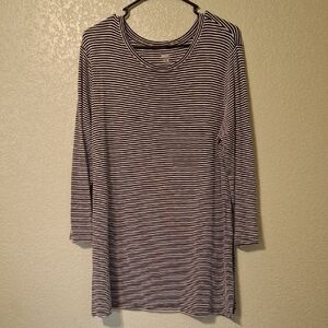Old Navy Black and White Tunic Relaxed Ribbed Style